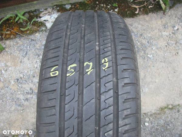 215/60R16 99V XL BARUM BRAVURIS 5HM LATO 1szt - 1