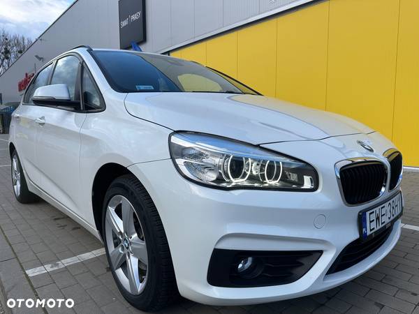 BMW Seria 2 216d - 11