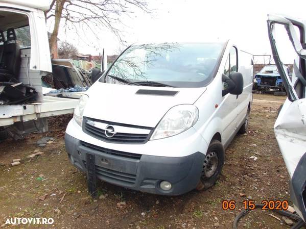 Dezmembrez Opel Vivaro 2.0cdti euro 5 Renault Trafic motor 2.0dci - 4