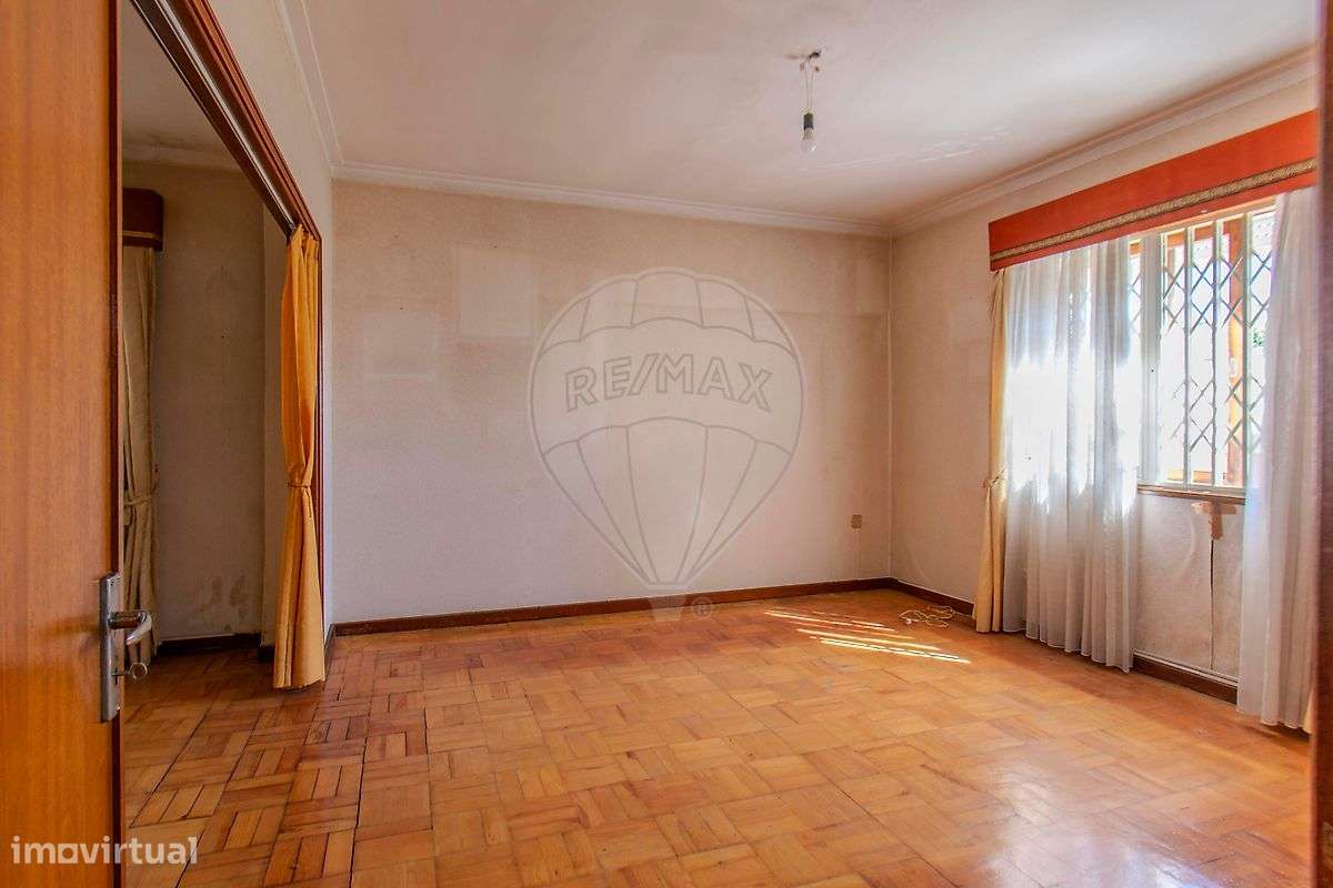 Moradia T4 para venda-8