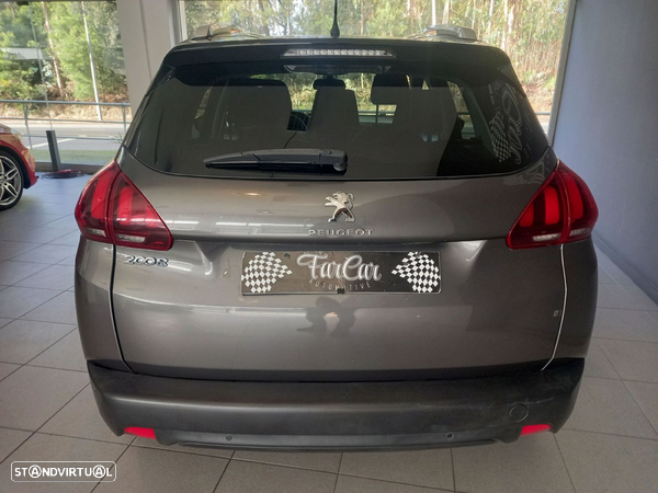 Peugeot 2008 1.2 PureTech Signature - 5