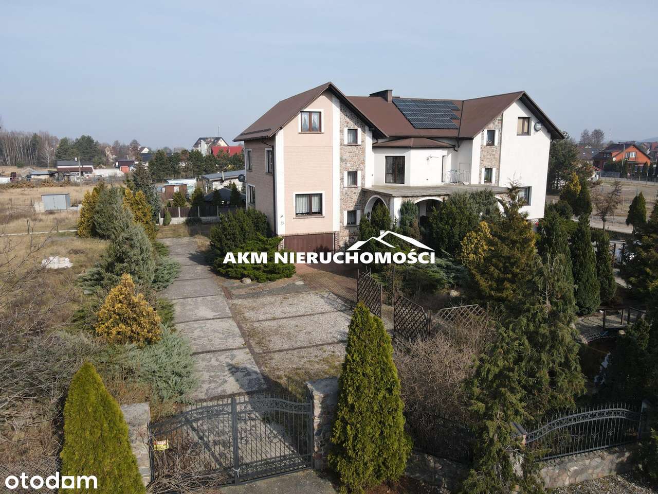 Dom z lokalami mieszkalnymi w Sadlinkach - Pełny obrazek: 5/19