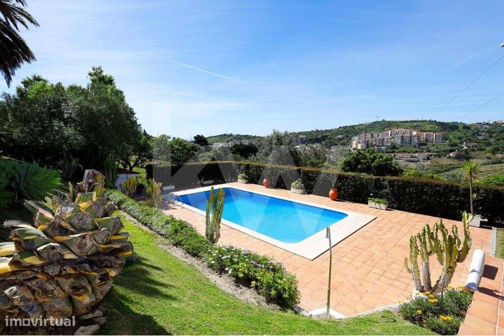 Magnífica Moradia T5 com Jardim e Piscina em Vila Franca de Xira - Grande imagem: 4/33
