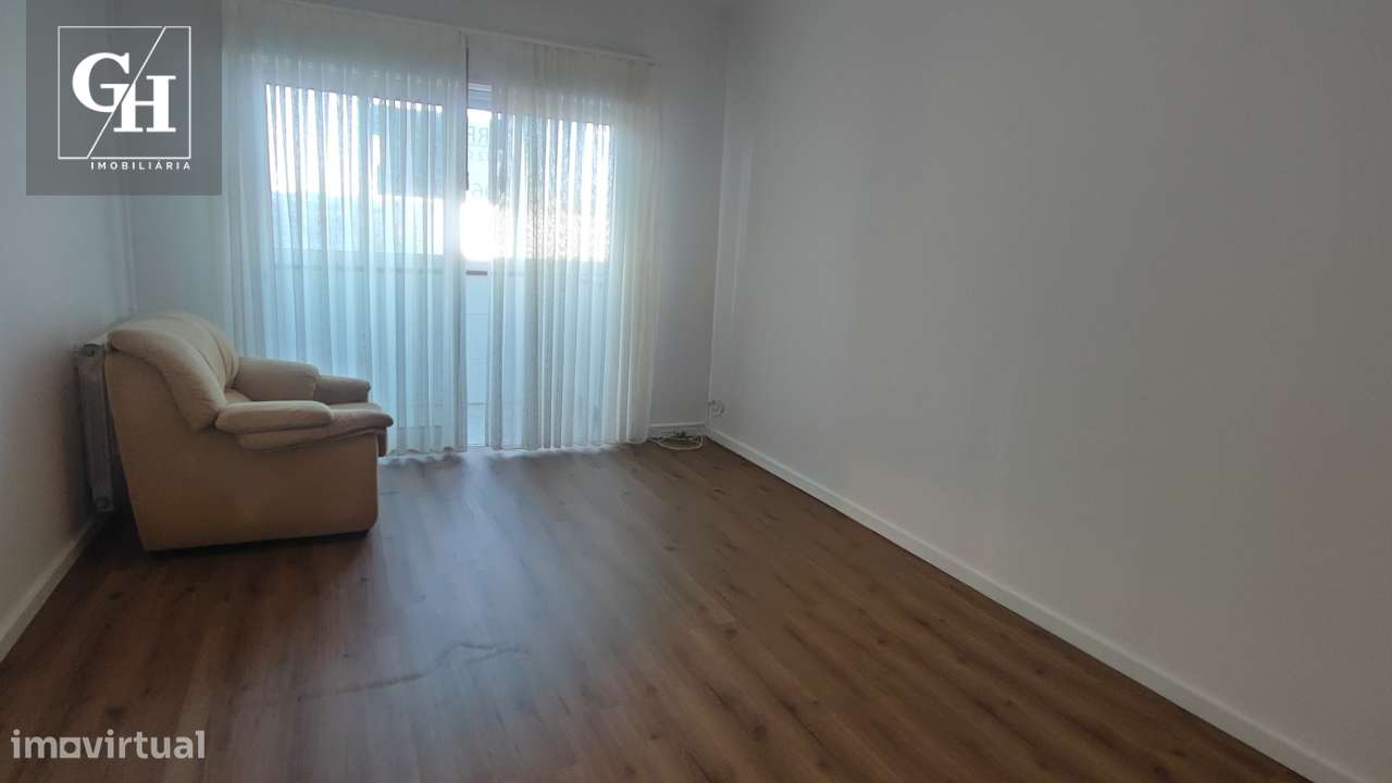 FIADOR OBRIGATÓRIO! T2 para arrendamento - Grande imagem: 2/14