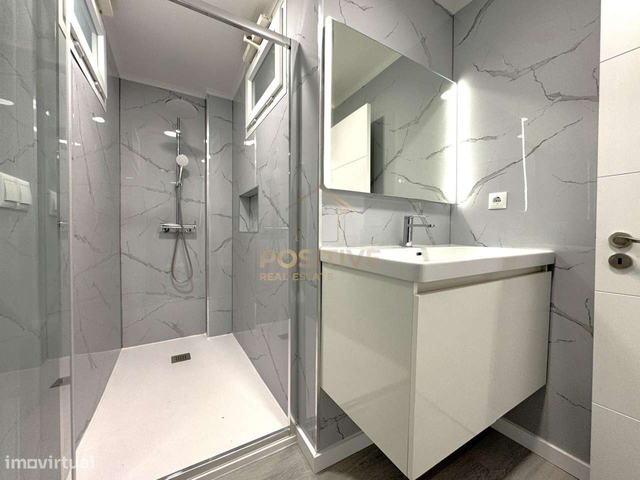 Apartamento T2 c/2 WC's em Oeiras-18