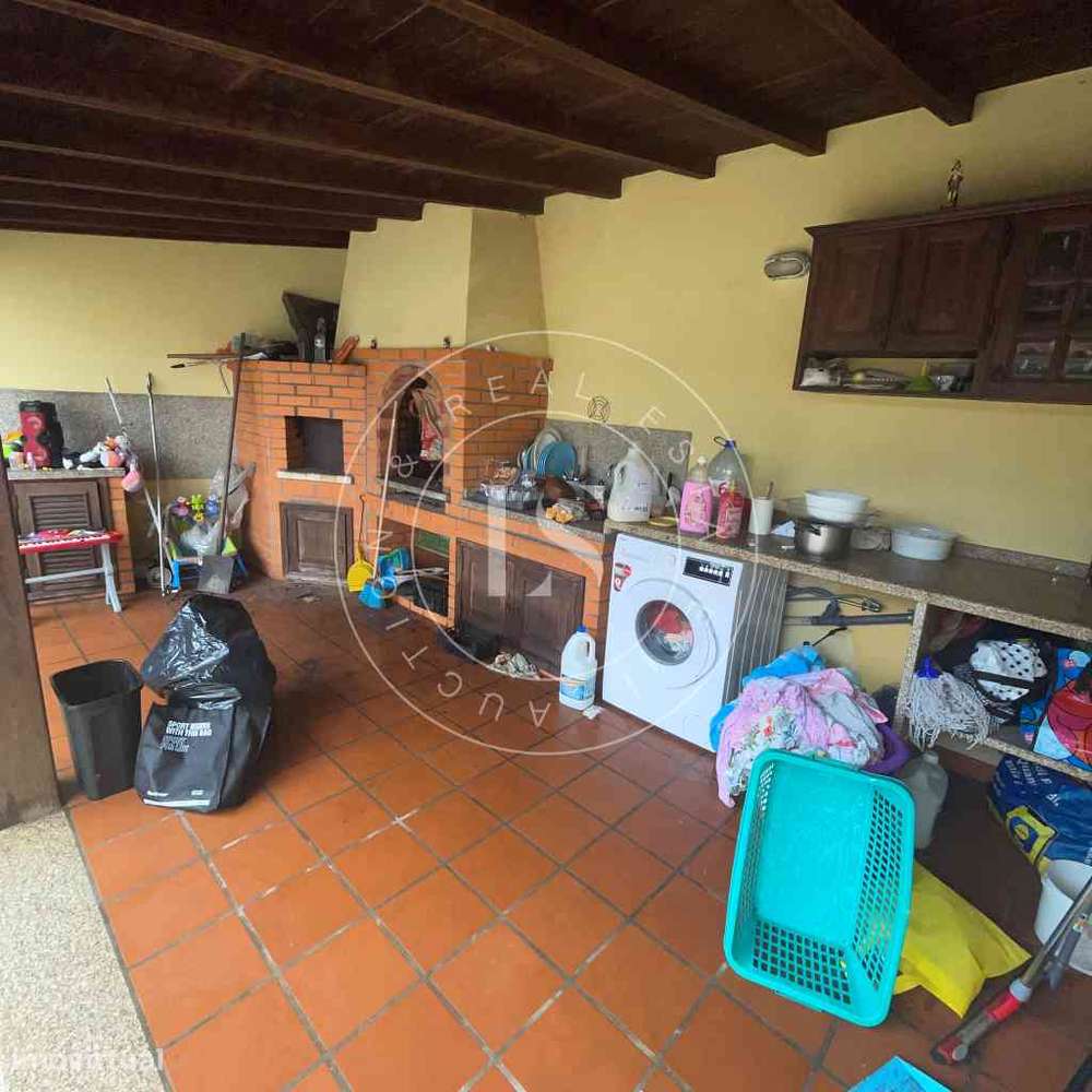 2 Apartamentos + Garagem com Logradouro | Vale de Cambra-34