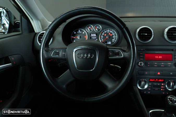 Audi A3 Sportback 1.6 TDI DPF Ambition - 9