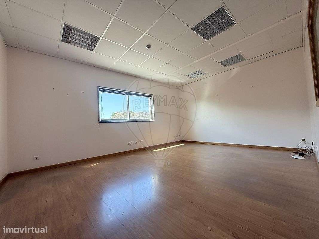 Armazém  para arrendamento - Grande imagem: 5/27