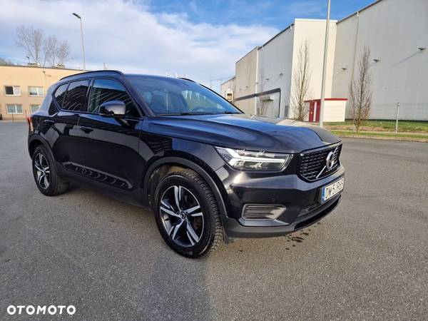 Volvo XC 40 T3 R-Design - 1