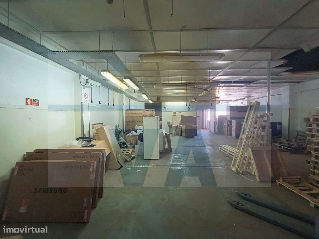 Armazém para Venda em São João da Talha - Excelente Oportunidade às...-18