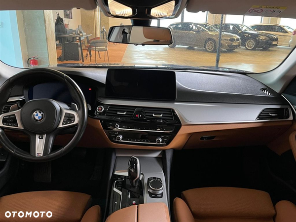 BMW Seria 5 520d xDrive - 6