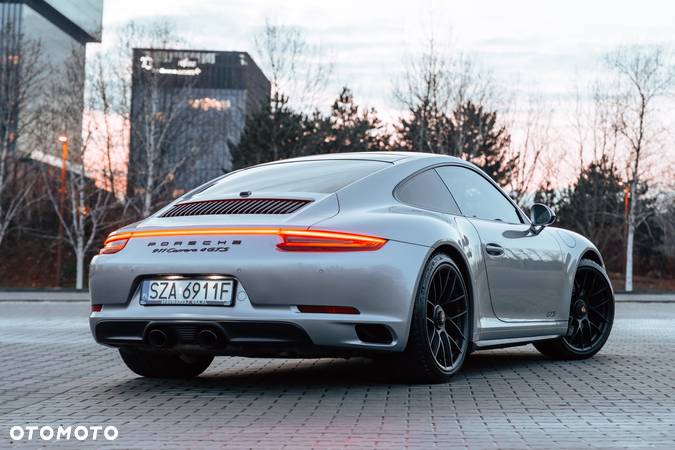 Porsche 911 Carrera 4 GTS PDK - 5