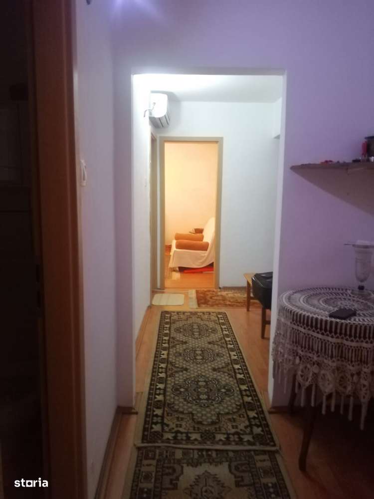 Decomandat, parter, Rovine-str Dezrobirii-8