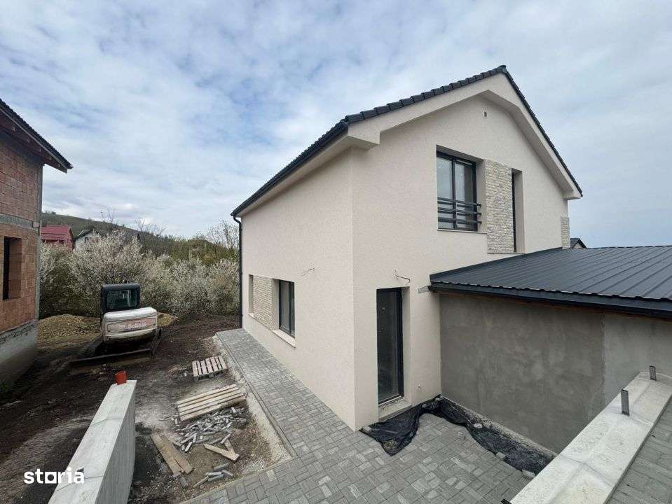 Casa 4 camere, 120 mp utili, teren, CF disponibil, zona Aerodromului D - Imagine principală: 2/6
