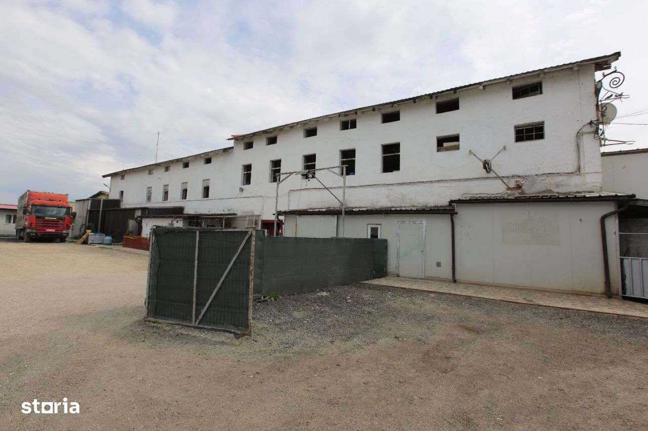 Abator complet functional cu grajduri pentru animale in Bod Colonie-13