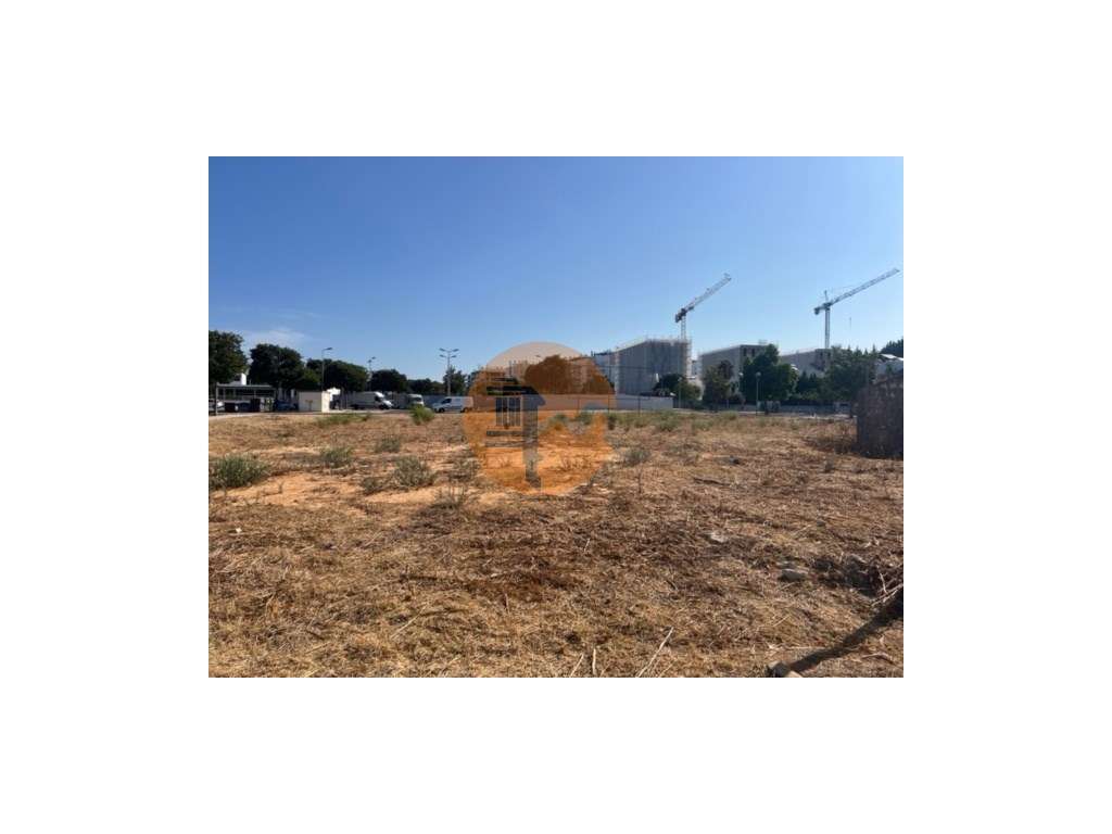 Terreno para construção de um grande superficie comercial no centro... - Grande imagem: 2/20