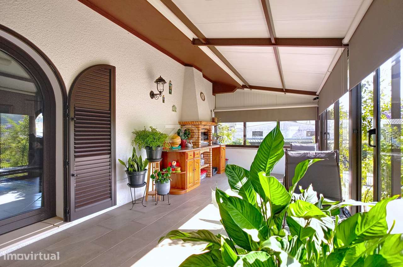 Moradia T5 com jardim e cave em Oiã - Grande imagem: 5/39