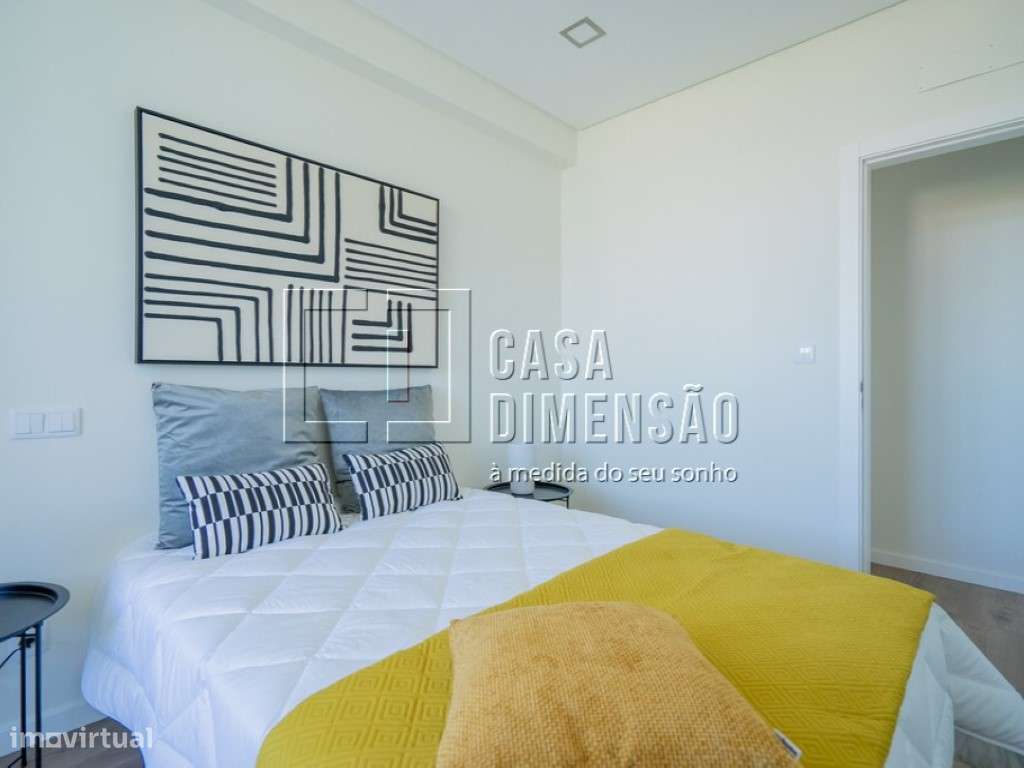 Apartamento T3 com Varanda em Benfica - Totalmente Mobilado e Pront...-53