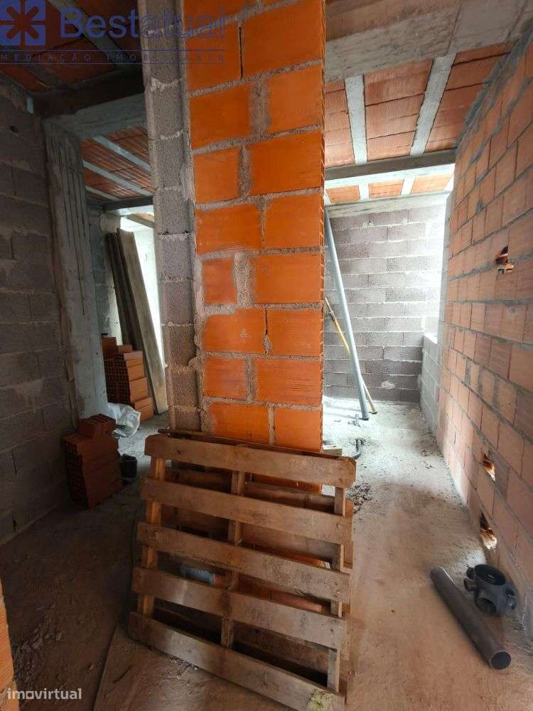 Moradia T 3 em fase de construção - Ótimos Acabamentos-23