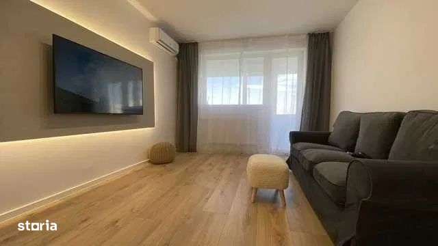 Apartament 3 camere de vanzare, complet renovat, Drumul Taberei-0