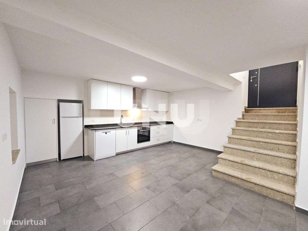 Moradia T2 - Totalmente Remodelada - Grande imagem: 3/17