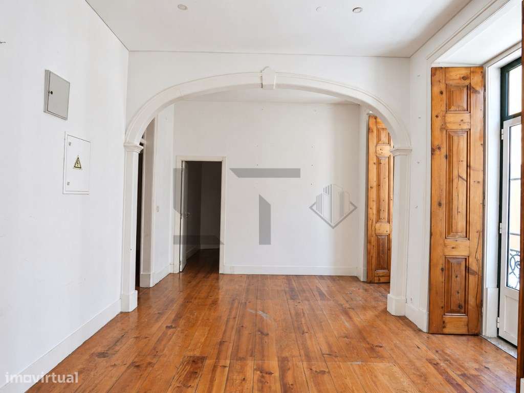 Apartamento T3+1 com Pátio Privado a 2 passos da Av. da LIberdade p...-4