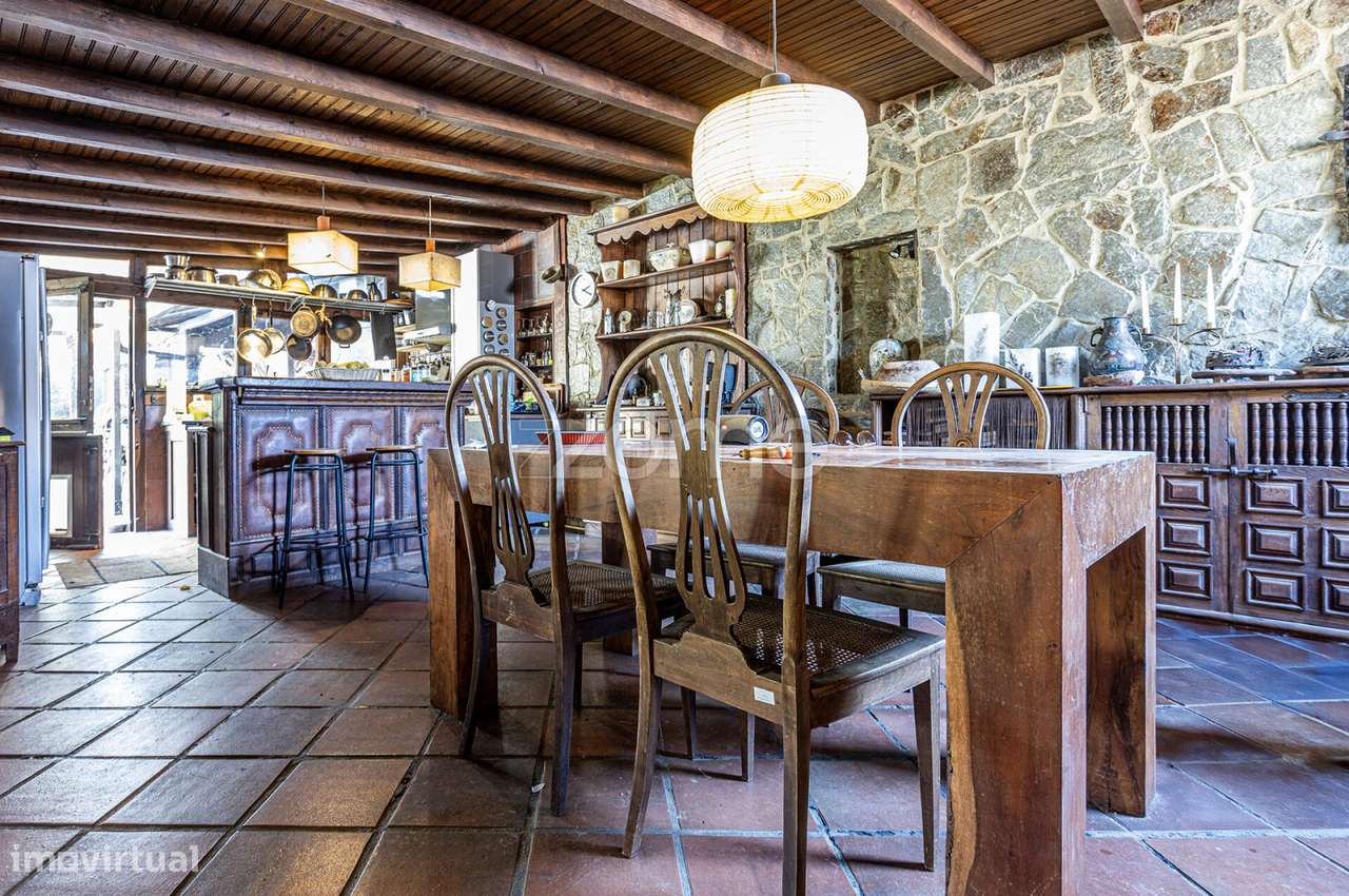 Moradia T5 a 3 minutos a pé da Praia de Carcavelos-27