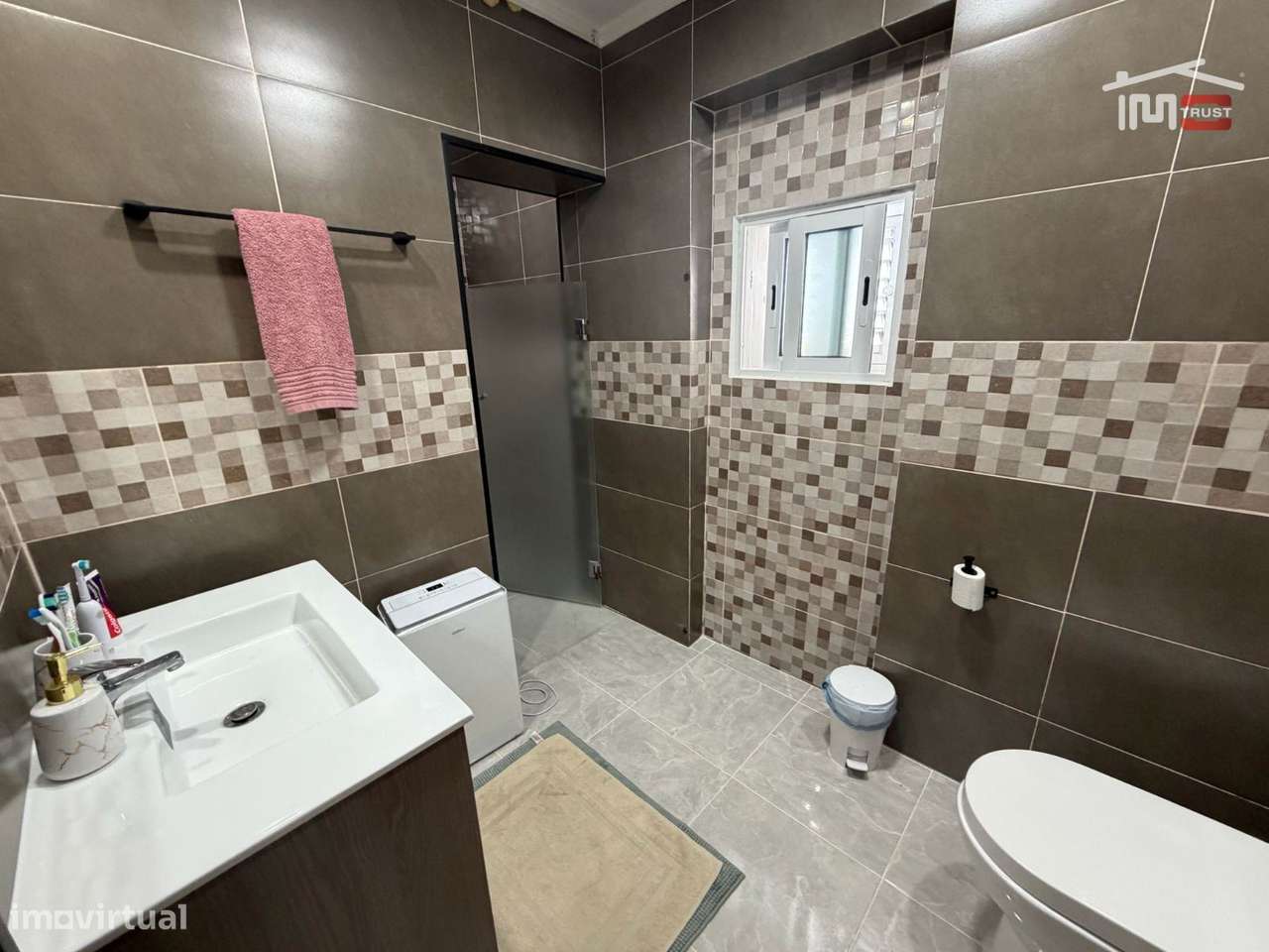 Moradia Isolada T3 + 2 em Palhais, Cozinha Equipada, Amplo Jardim, ...-25