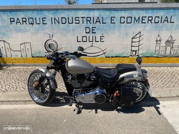 Harley-Davidson Softail BREAKOUT 114 - 1