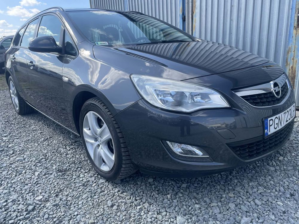 Opel Astra J 1.7 CDTI Cosmo 2012