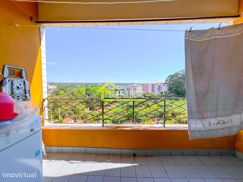 Chegou a Hora de Deixar a Renda? Conheça Este T2 no Centro da Figue...-19