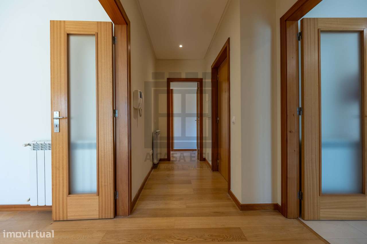 Apartamento T2 na urbanização dos Passionistas, S. M. Feira-11