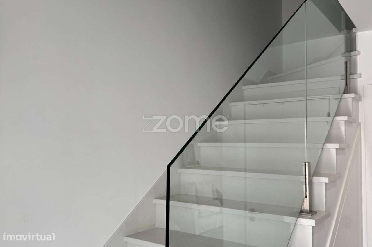 Moradia T4 com 2 Suites-14