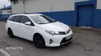 Toyota Auris 1.6 Premium + - 1