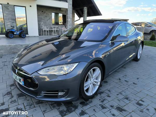 Tesla Model S Performance - 1