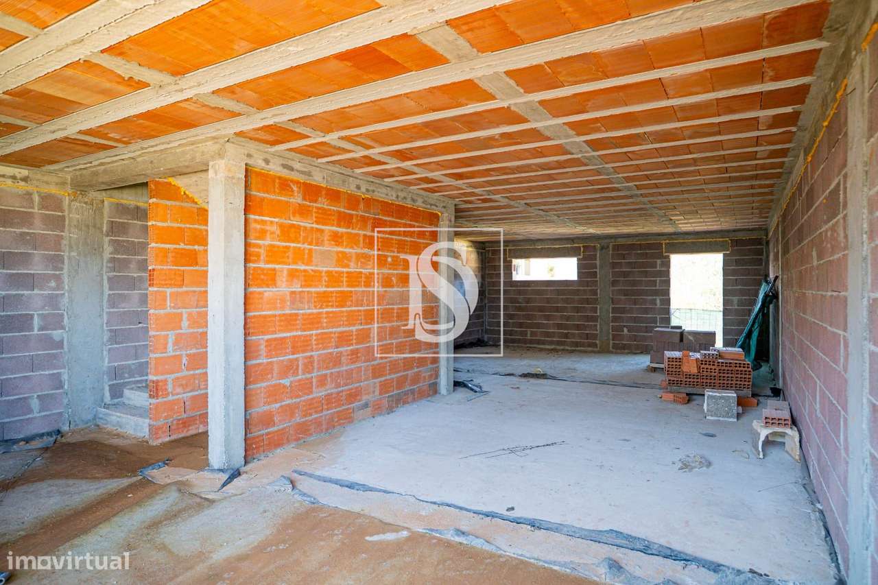 Moradia T3 por terminar | Elevado potencial de investimento-10