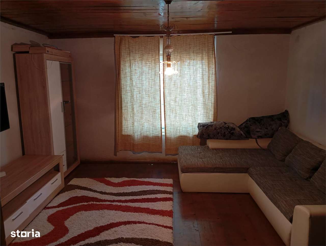 Petrosnita, Casa, 4 incaperi la 10 min. de Caransebes - Imagine principală: 4/19