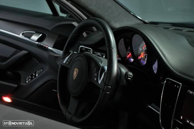 Porsche Panamera Platinum Edition - 25