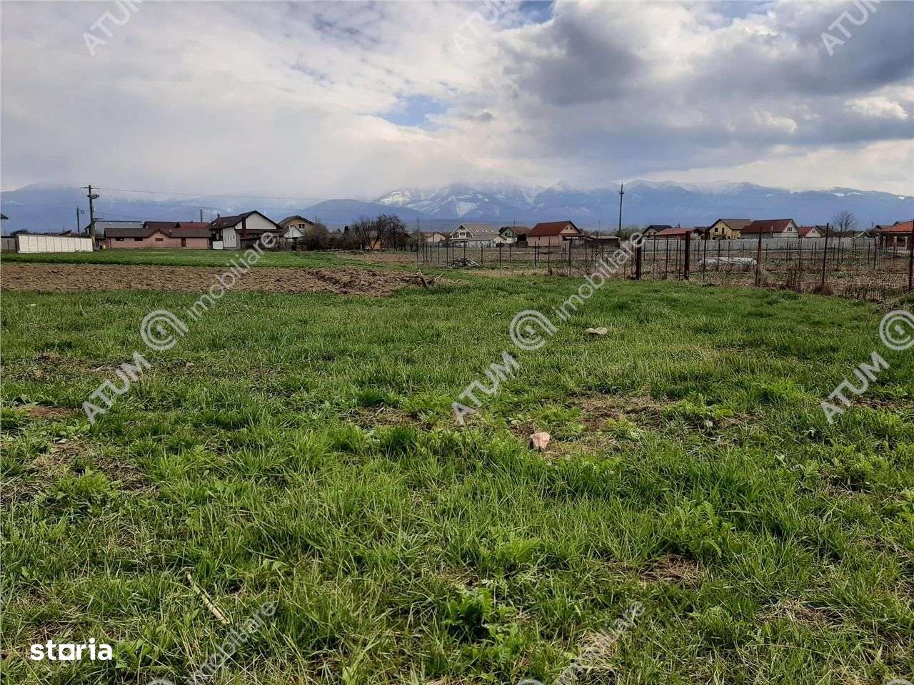 eren intravilan 1400 mp de vanzare pe Valea Avrigului - Imagine principală: 1/7