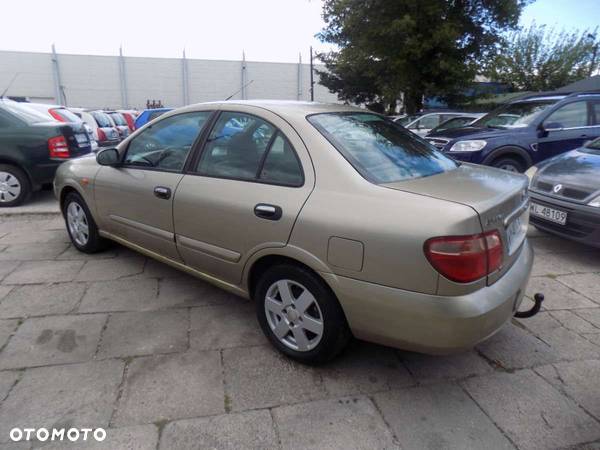 Nissan Almera - 3