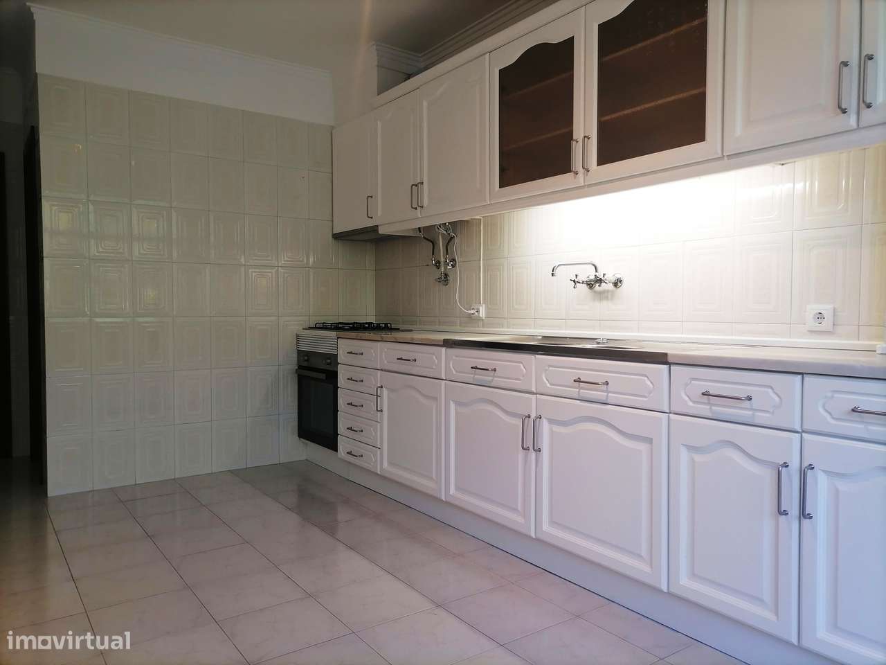 T3 Centro de Queijas, Oeiras. Com Parqueamento e Arrecadação.-11