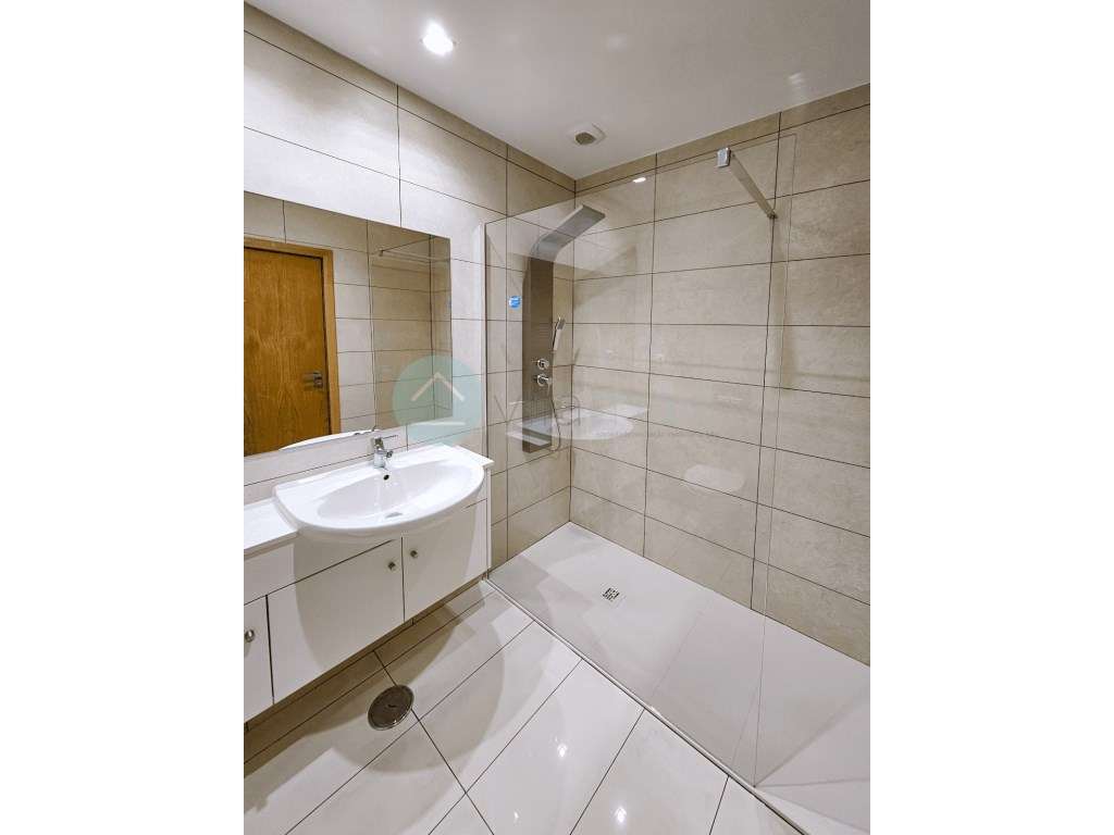 Apartamento T1 Como novo - Grande imagem: 4/15