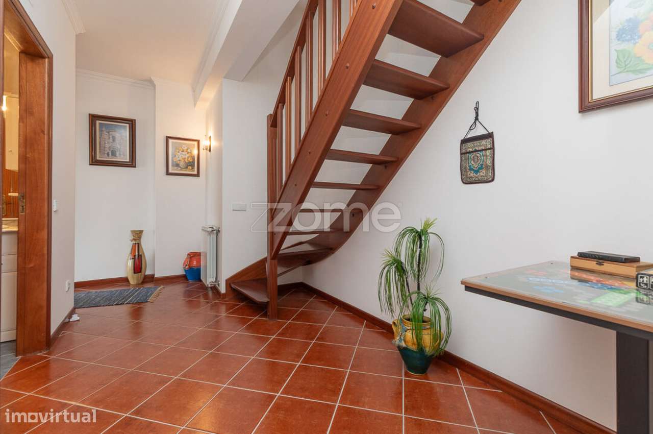 Apartamento T3+2 com Garagem| Cernache, Casconha-16