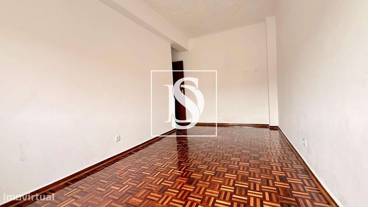 T3 EM ALMADA - EXCELENTE LOCALIZAÇÃO-7