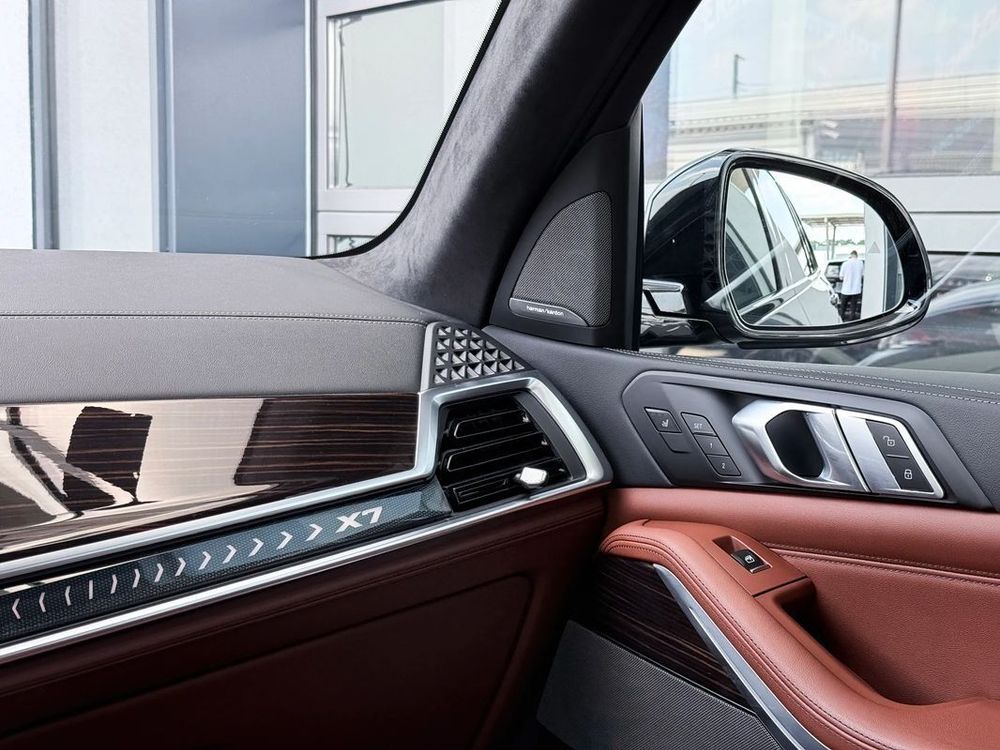 BMW X7 Xdrive40D MHEV Sport 2025 — zdjęcie 3