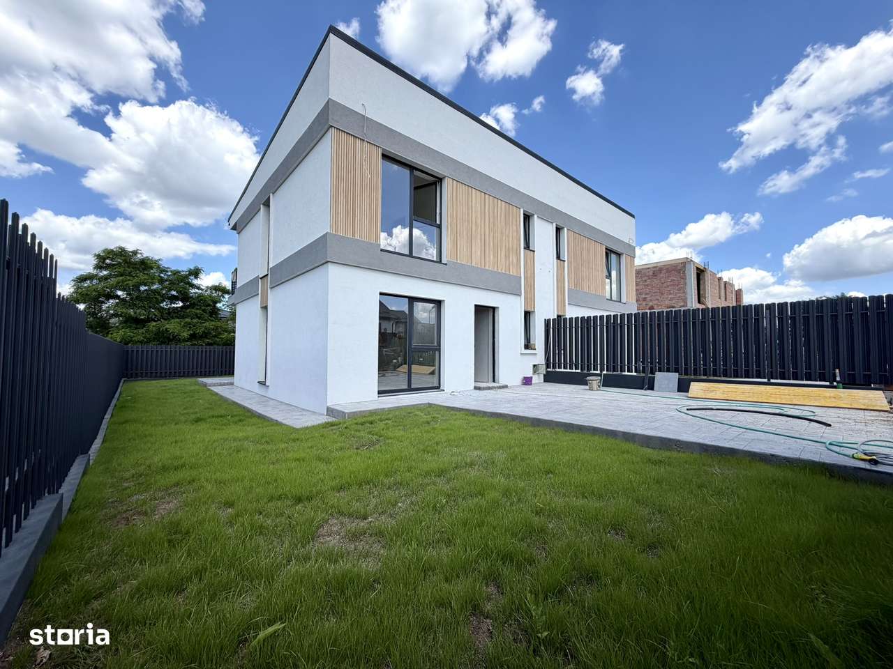 PF ! Casa 4 camere 110mp 2 bai zona Bucium-6