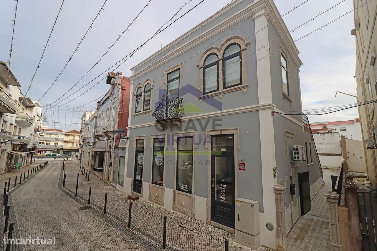 Apartamento T3 com Terraço Amplo - Centro Bombarral-33