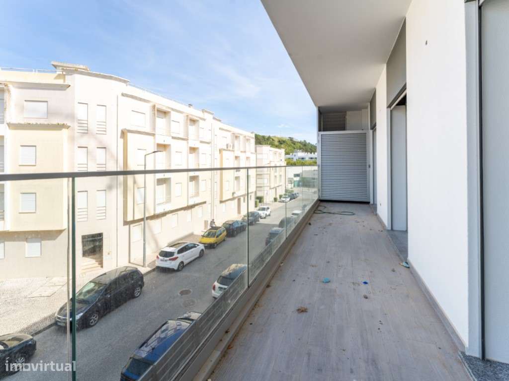 Apartamento T3 junto ao mercado- 200 mts da praia-18