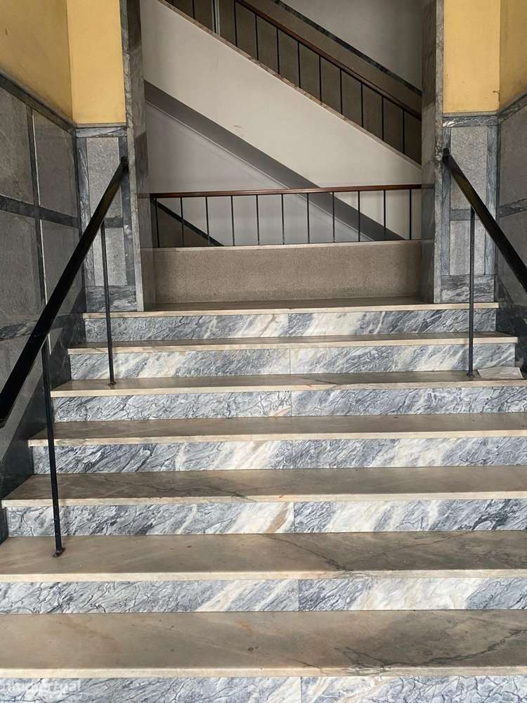 Apartamento T3 na Estrada dos Ciprestes – Excelente Oportunidade em Se-7