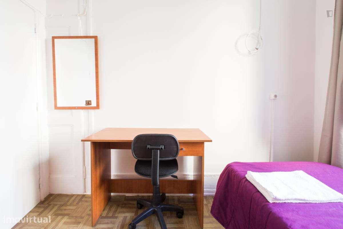 Quarto - localizado em Picoas Lisbon - Grande imagem: 5/6